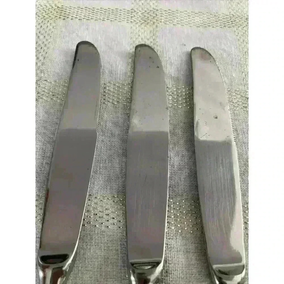 3 - Oneida‎ ISLET All Glossy 18/10 Stainless Korea Flatware 9" DINNER KNIVES - Picture 3 of 7